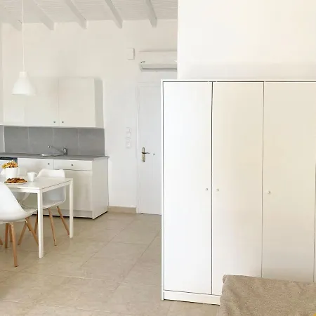 Palm Yellow * Porto Heli